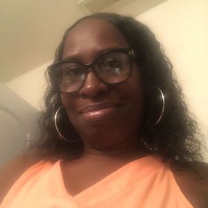 Meet your Posher, Leslie